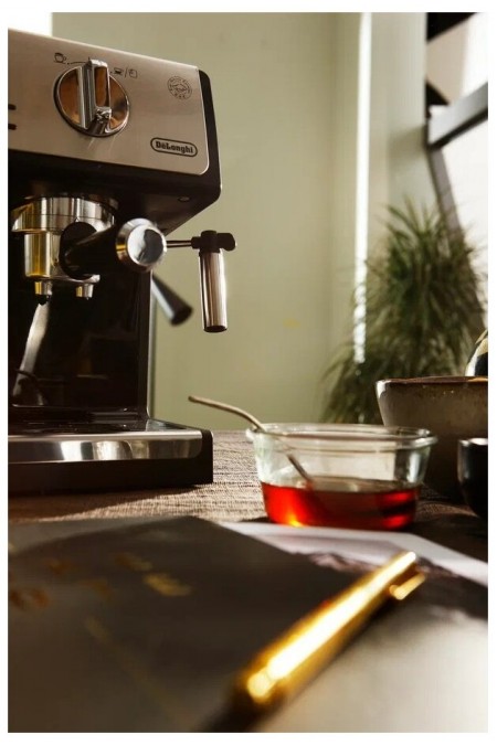 Кофеварка рожковая DeLonghi ECP 33.21. BK (черный) 5