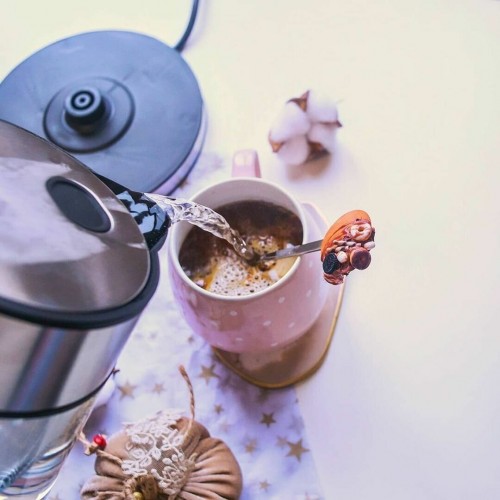 Электрочайник Kitfort КТ-6105 (серебристый/черный) 3