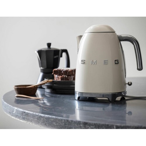 Электрочайник Smeg KLF03 (кремовый) 9