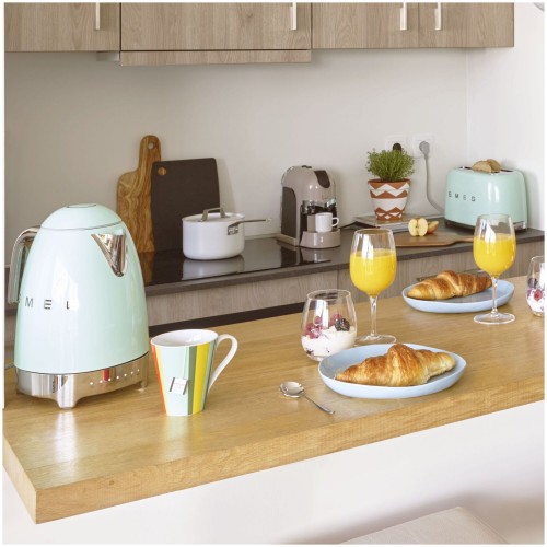 Электрочайник Smeg KLF04PGEU (пастельный зеленый) 4