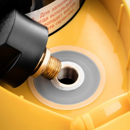 Пароочиститель Kitfort КТ-931 (черный/желтый) 2